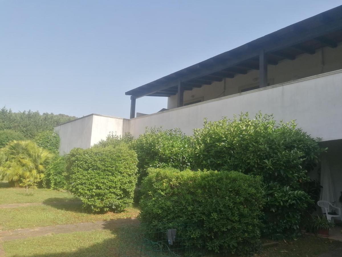 ペスキチ La Piana Di Calenaヴィラ エクステリア 写真